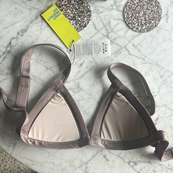 NWT oneone Kameron top latte - Picture 2 of 4